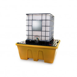 Spill containment tray for one 1,000-liter tank with grating