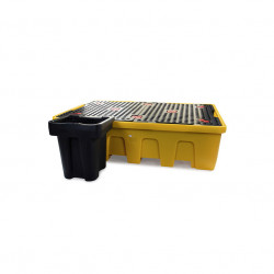 Spill containment tray for 2 1,000-liter tanks with grating
